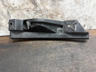 bontott VW TOURAN Jobb Fényszóró Tartó