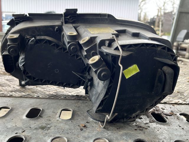 bontott VW TOURAN Jobb Fényszóró