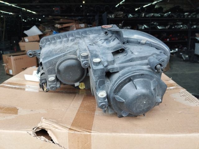 bontott VW TOURAN Jobb Fényszóró