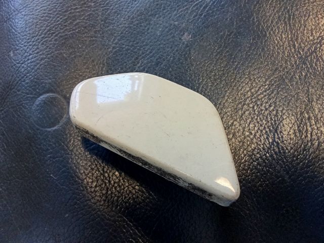 bontott VW TOURAN Jobb Fényszórómosó Fedél