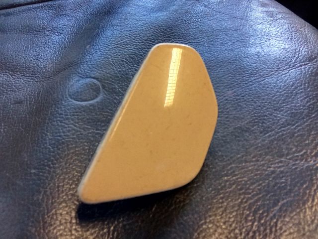 bontott VW TOURAN Jobb Fényszórómosó Fedél