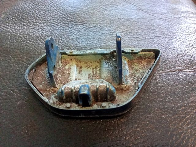 bontott VW TOURAN Jobb Fényszórómosó Fedél