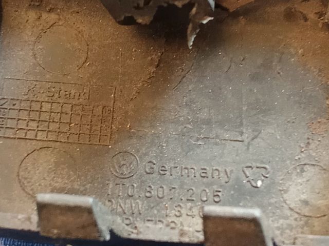 bontott VW TOURAN Jobb Fényszórómosó Fedél