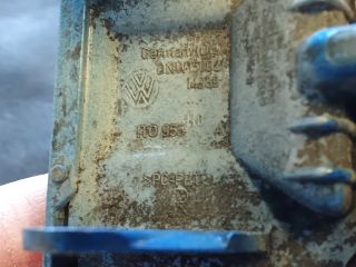 bontott VW TOURAN Jobb Fényszórómosó Fedél