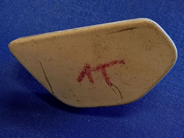 bontott VW TOURAN Jobb Fényszórómosó Fedél