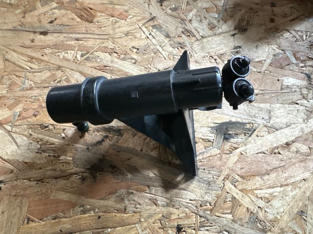 bontott VW TOURAN Jobb Fényszórómosó Fúvóka