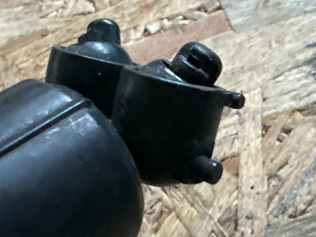 bontott VW TOURAN Jobb Fényszórómosó Fúvóka