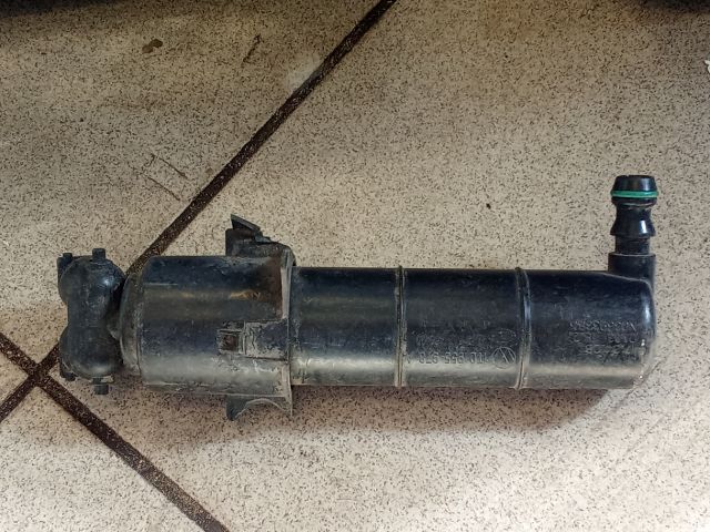 bontott VW TOURAN Jobb Fényszórómosó Fúvóka