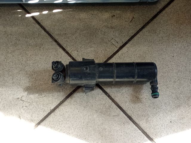 bontott VW TOURAN Jobb Fényszórómosó Fúvóka