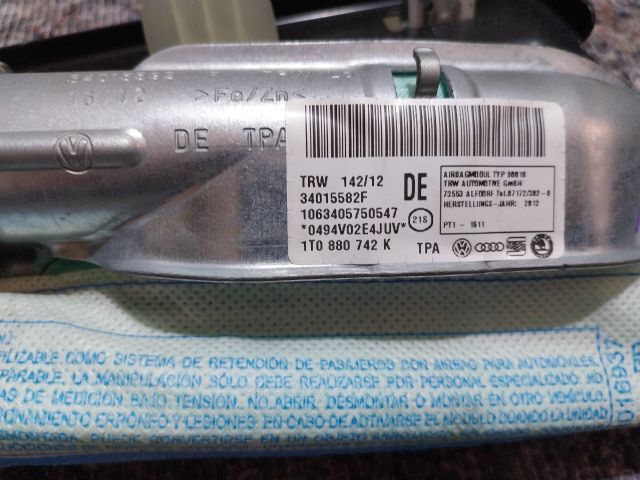 bontott VW TOURAN Jobb Függönylégzsák és Oldallégzsák