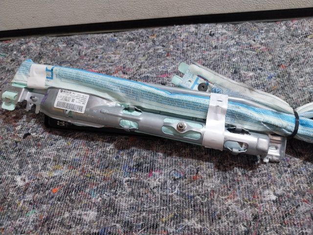 bontott VW TOURAN Jobb Függönylégzsák és Oldallégzsák