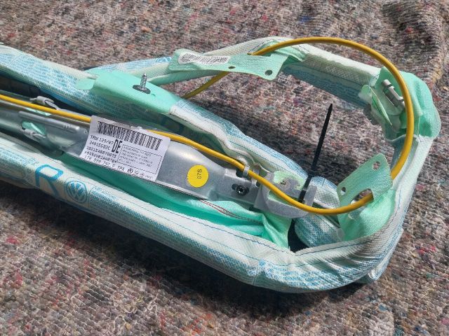 bontott VW TOURAN Jobb Függönylégzsák és Oldallégzsák