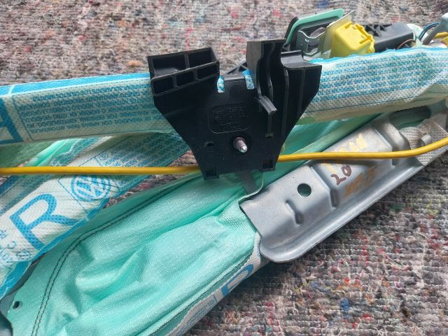 bontott VW TOURAN Jobb Függönylégzsák és Oldallégzsák