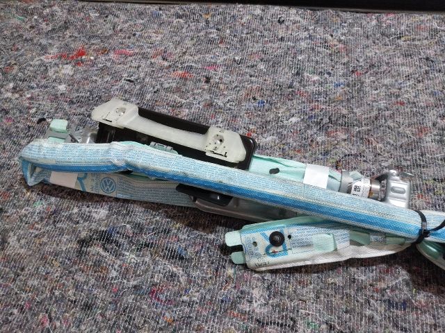 bontott VW TOURAN Jobb Függönylégzsák és Oldallégzsák