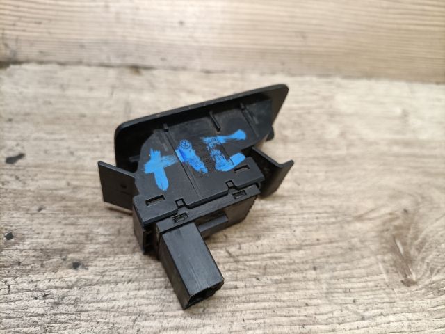 bontott VW TOURAN Jobb hátsó Ablakemelő Kapcsoló