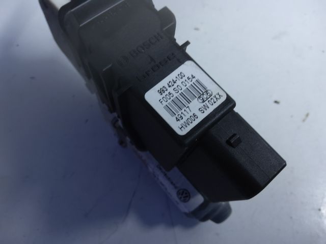 bontott VW TOURAN Jobb hátsó Ablakemelő Motor