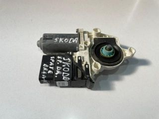 bontott VW TOURAN Jobb hátsó Ablakemelő Motor