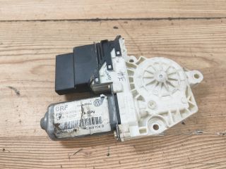 bontott VW TOURAN Jobb hátsó Ablakemelő Motor