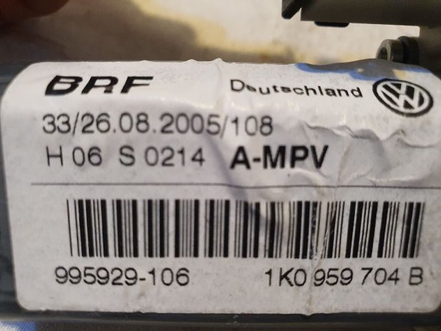 bontott VW TOURAN Jobb hátsó Ablakemelő Motor