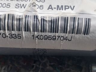 bontott VW TOURAN Jobb hátsó Ablakemelő Motor