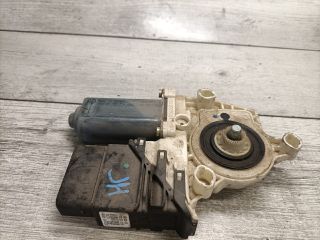 bontott VW TOURAN Jobb hátsó Ablakemelő Motor