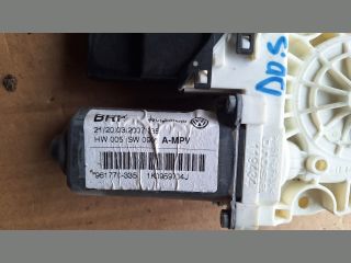 bontott VW TOURAN Jobb hátsó Ablakemelő Motor