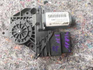 bontott VW TOURAN Jobb hátsó Ablakemelő Motor
