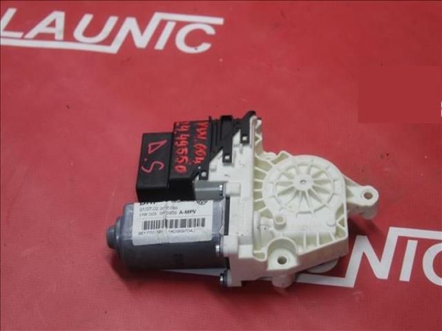 bontott VW TOURAN Jobb hátsó Ablakemelő Motor