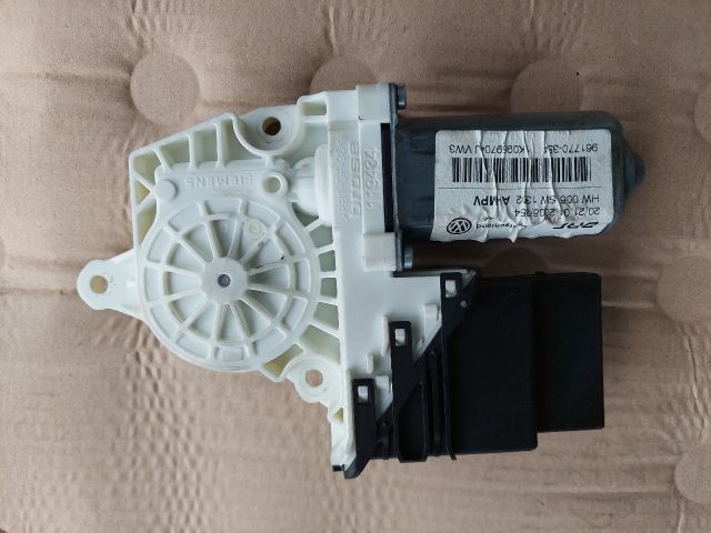 bontott VW TOURAN Jobb hátsó Ablakemelő Motor