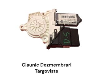 bontott VW TOURAN Jobb hátsó Ablakemelő Motor