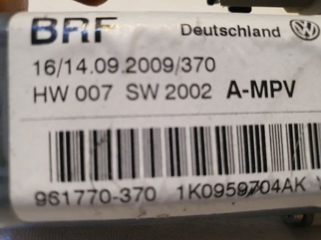 bontott VW TOURAN Jobb hátsó Ablakemelő Motor