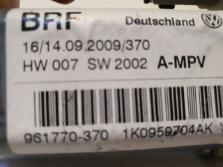 bontott VW TOURAN Jobb hátsó Ablakemelő Motor