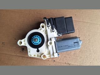 bontott VW TOURAN Jobb hátsó Ablakemelő Motor