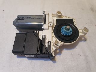 bontott VW TOURAN Jobb hátsó Ablakemelő Motor