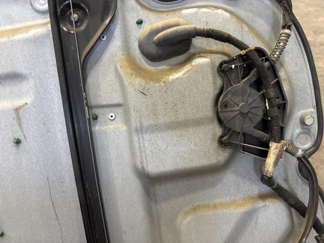 bontott VW TOURAN Jobb hátsó Ablakemelő Szerkezet (Elektromos)