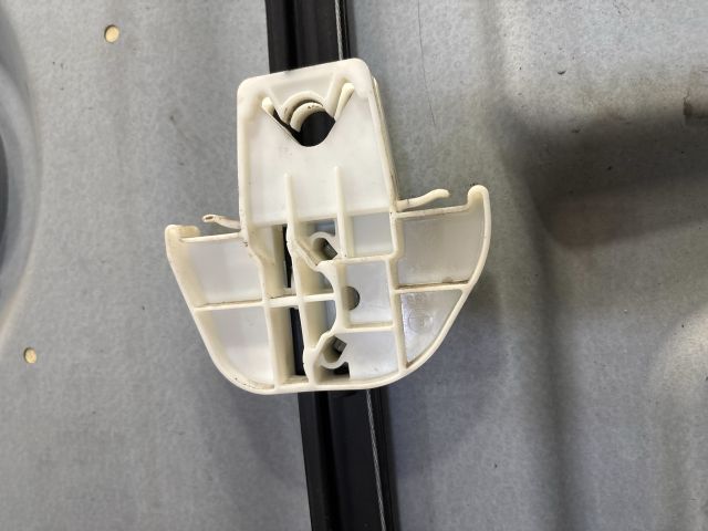 bontott VW TOURAN Jobb hátsó Ablakemelő Szerkezet (Elektromos)