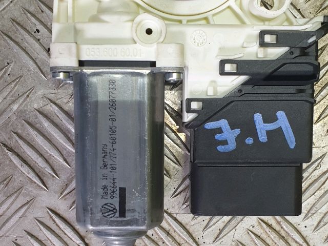 bontott VW TOURAN Jobb hátsó Ablakemelő Szerkezet (Elektromos)