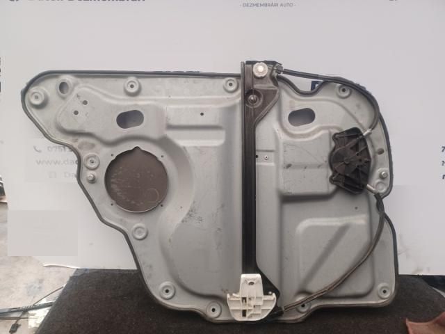 bontott VW TOURAN Jobb hátsó Ablakemelő Szerkezet (Elektromos)