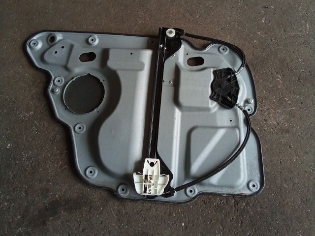 bontott VW TOURAN Jobb hátsó Ablakemelő Szerkezet (Elektromos)