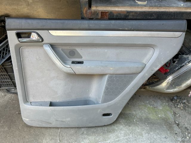 bontott VW TOURAN Jobb hátsó Ajtó Kárpit