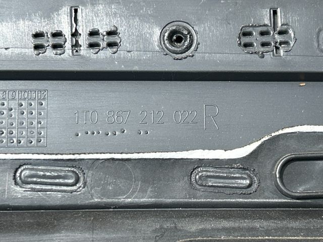 bontott VW TOURAN Jobb hátsó Ajtó Kárpit