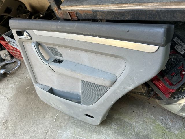 bontott VW TOURAN Jobb hátsó Ajtó Kárpit