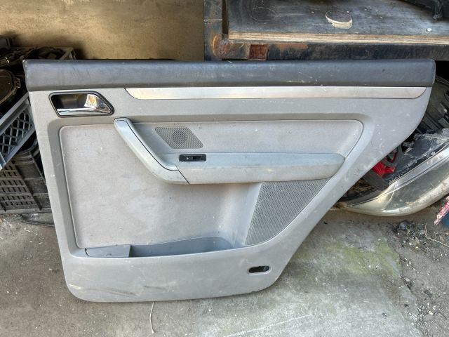 bontott VW TOURAN Jobb hátsó Ajtó Kárpit
