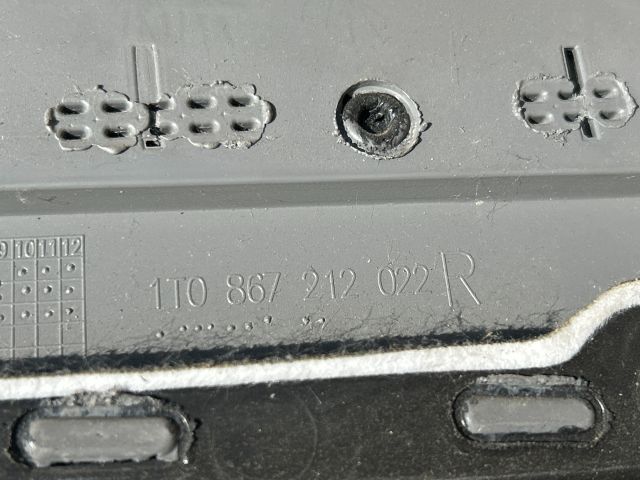 bontott VW TOURAN Jobb hátsó Ajtó Kárpit