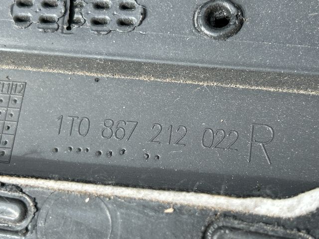 bontott VW TOURAN Jobb hátsó Ajtó Kárpit