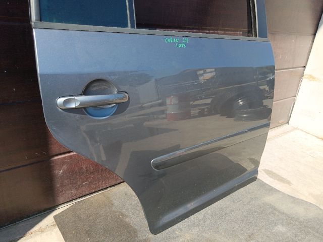 bontott VW TOURAN Jobb hátsó Ajtó (Részeivel)