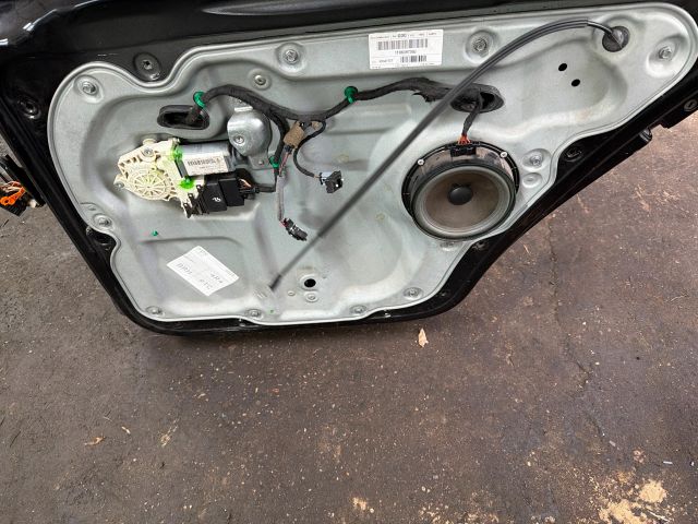 bontott VW TOURAN Jobb hátsó Ajtó (Részeivel)