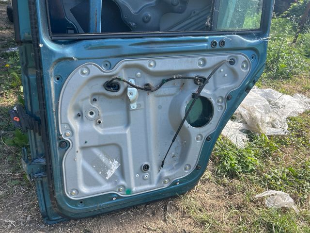 bontott VW TOURAN Jobb hátsó Ajtó (Üres lemez)