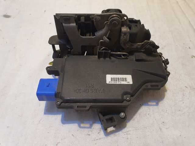 bontott VW TOURAN Jobb hátsó Ajtózár