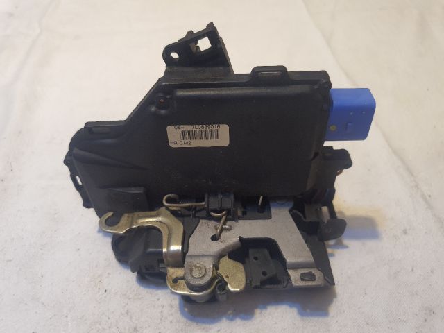 bontott VW TOURAN Jobb hátsó Ajtózár